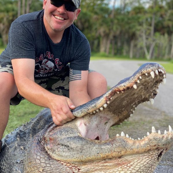 Peter with a private land stud!!
 #freerangehunting #gatorh...